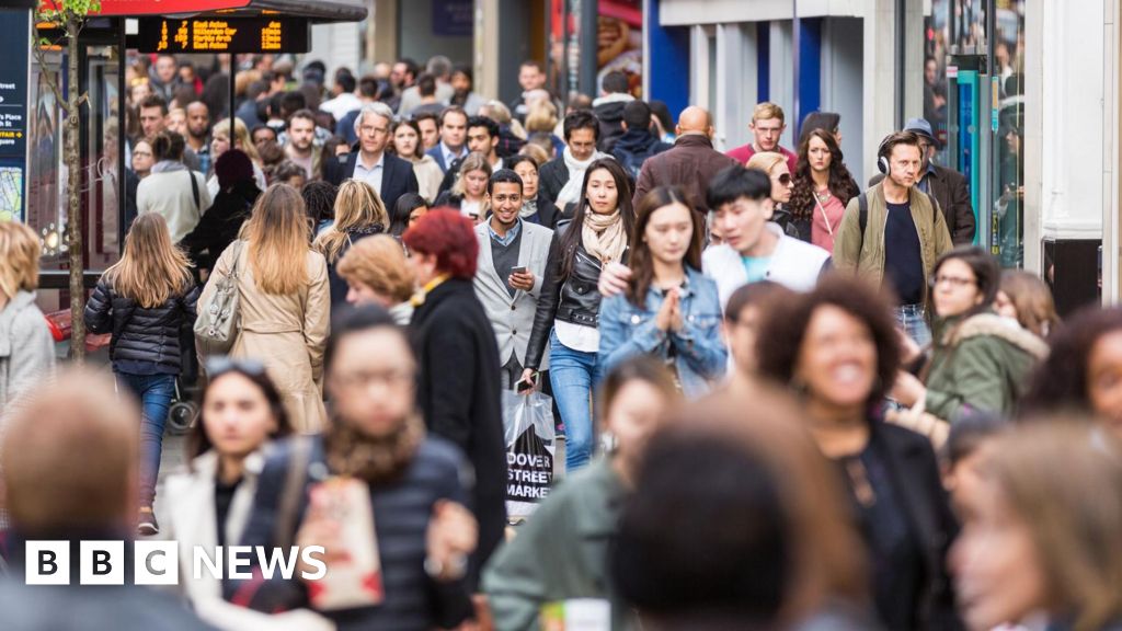 UK population records second largest annual increase in 75 years