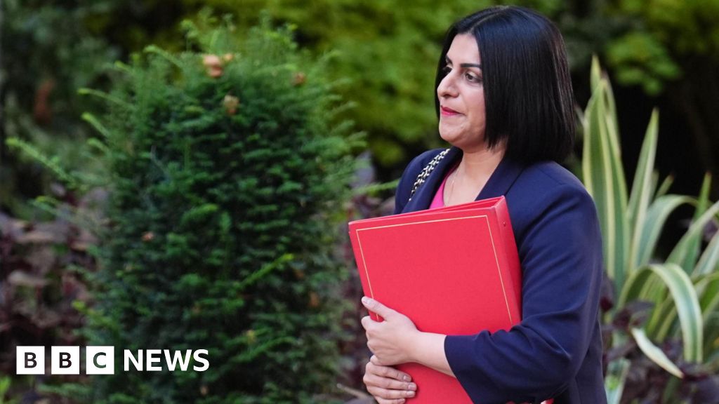 Mahmood vows to fight blocks against migrant deportations Mahmood vows to fight blocks against migrant deportations