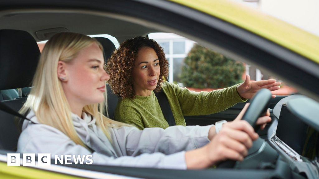 One in four UK driving tests taken in automatic cars