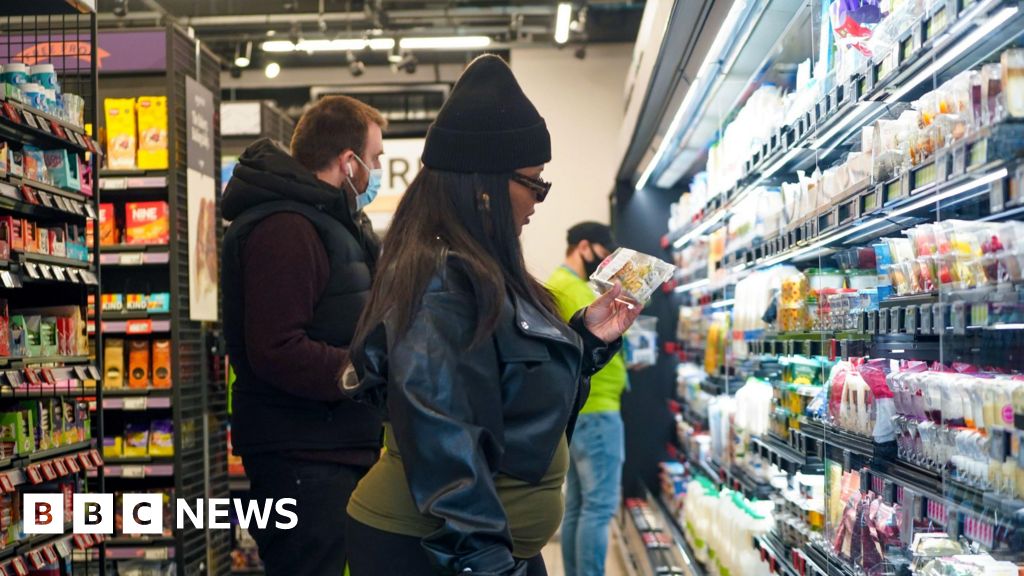 Amazon to close its UK grocery stores