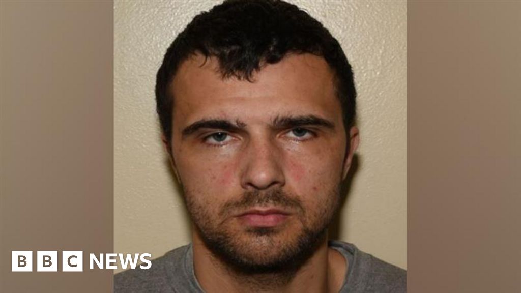 Killer gets 45 years for prison officer ‘execution’