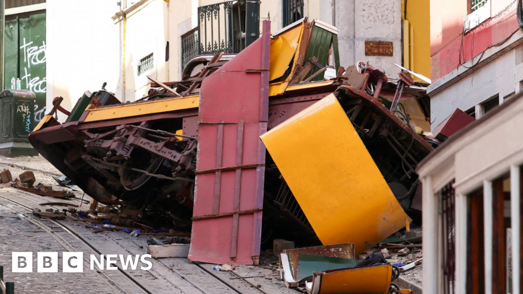 Snapped cable caused crash, first report says Snapped cable caused crash, first report says