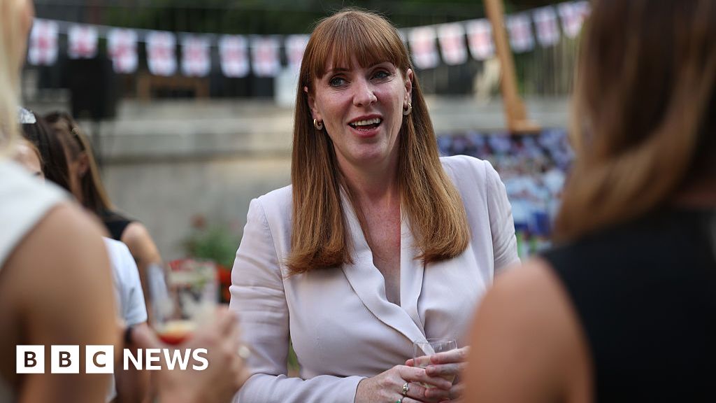 Rayner consulted three people about flat purchase, BBC understands