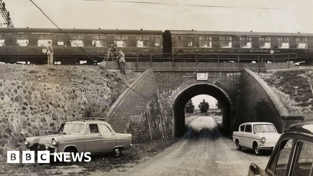 Great Train Robbery documents found in Buckinghamshire cellar