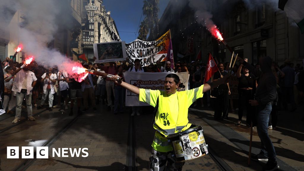 France hit by protests as Prime Minister Sébastien Lecornu takes office