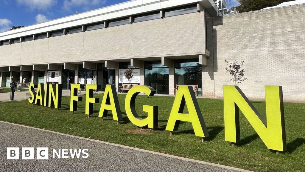 Thieves in four-minute raid on Bronze Age gold