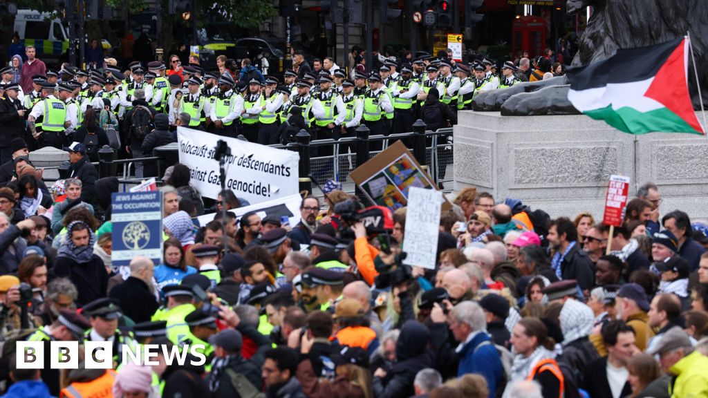 Dozens in court over alleged support of banned group