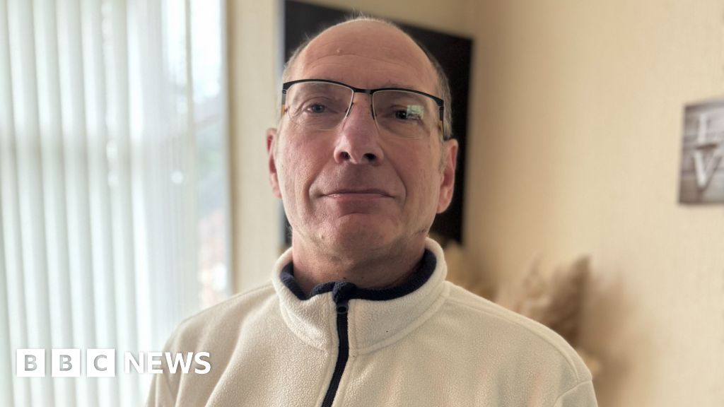 Jewish community reacts to synagogue attack