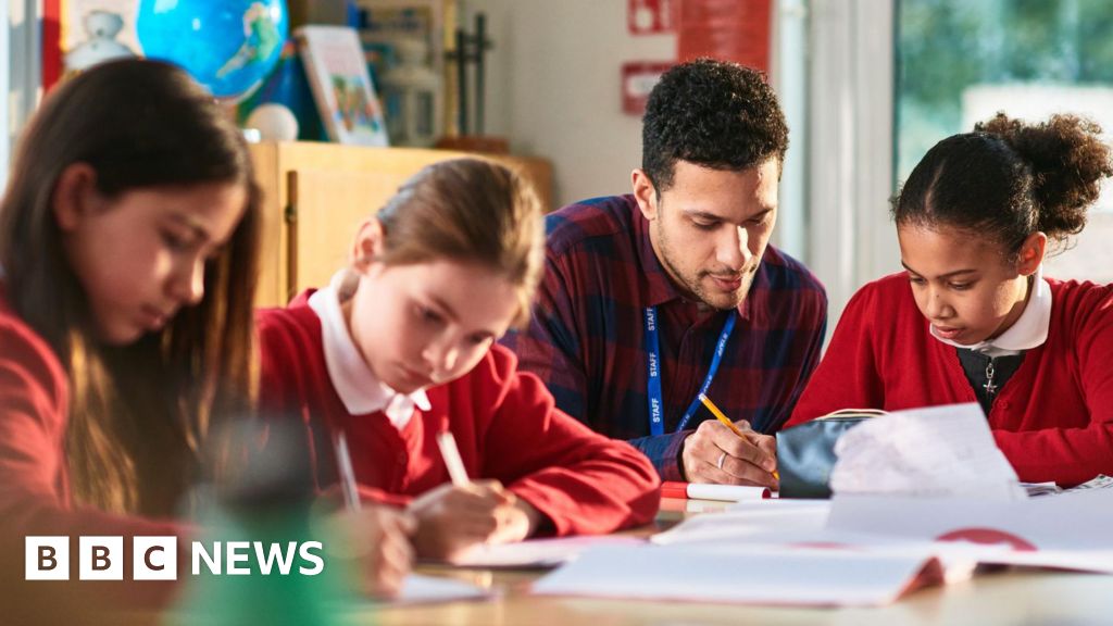 Plaid Cymru to promise new teachers up to £30,000 to stay in Wales