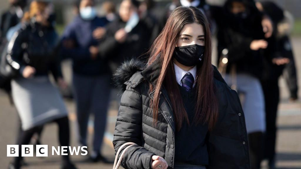 Apology needed for Covid errors, ex-children’s commissioner says