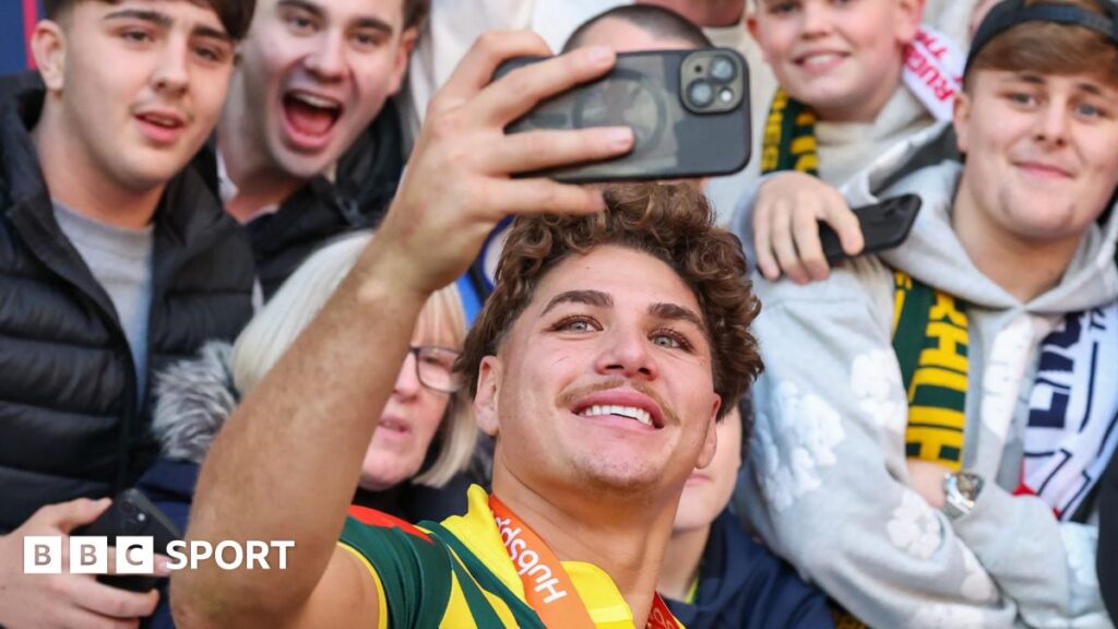 Reece Walsh: The ‘Justin Bieber of rugby league’ tormenting England