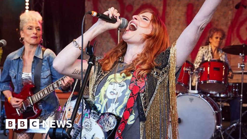 Why writer Sally Wainright wants to shout about menopause