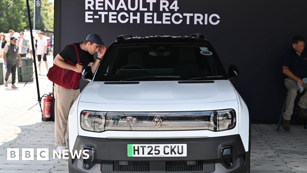 Renault’s UK customers told to be vigilant after cyber-attack Renault’s UK customers told to be vigilant after cyber-attack