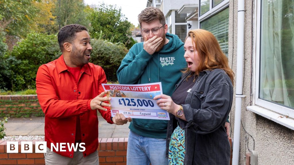 Kingswood man wins £125k after forgetting to cancel Lottery Kingswood man wins £125k after forgetting to cancel Lottery