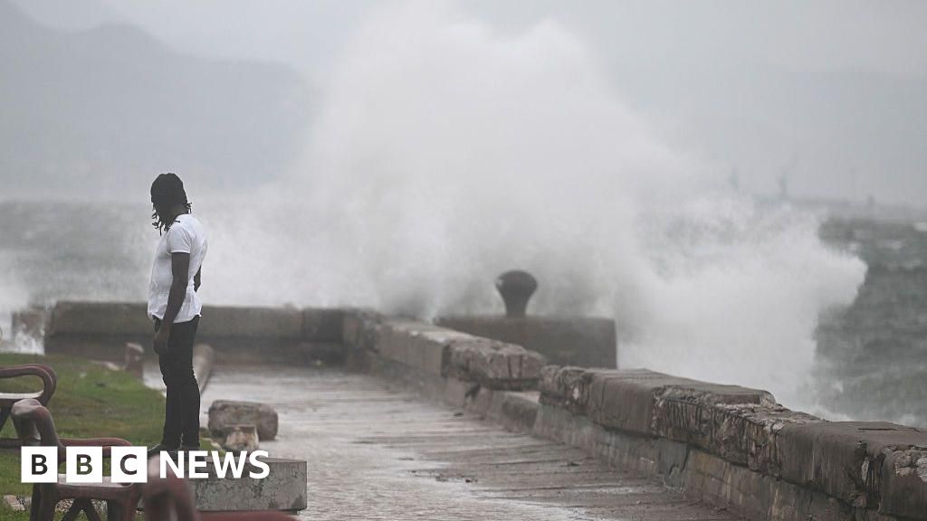 ‘We’re absolutely terrified,’ eyewitnesses say in Jamaica