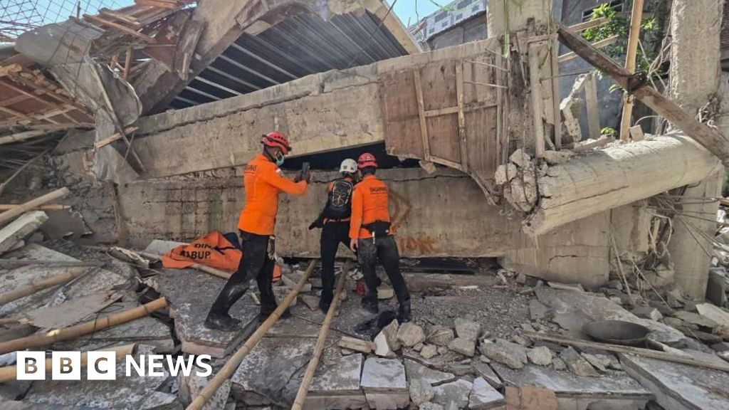 Death toll from Indonesia school collapse rises to 54