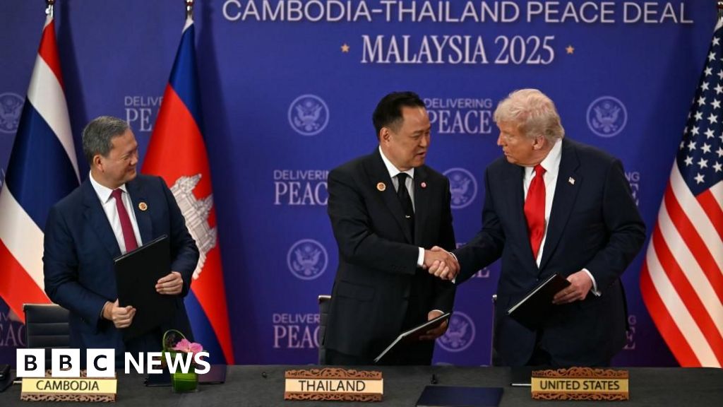 Trump presides over Thai-Cambodia ‘peace deal’ Trump presides over Thai-Cambodia ‘peace deal’