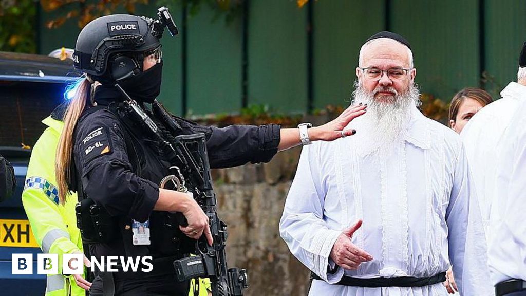 Heroes who stopped attacker getting inside Heroes who stopped attacker getting inside