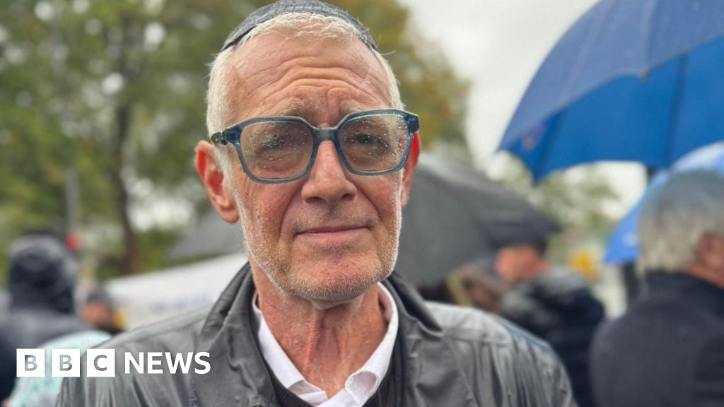 ‘Fate stopped my son-in-law attending synagogue’ during attack ‘Fate stopped my son-in-law attending synagogue’ during attack