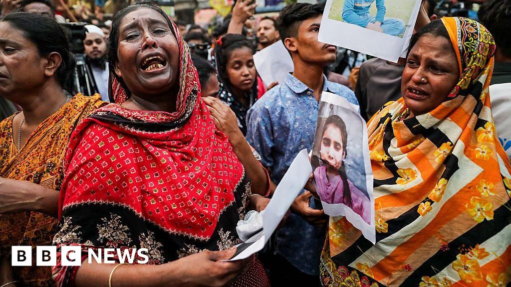 Bangladesh garment factory fire kills at least 16 Bangladesh garment factory fire kills at least 16