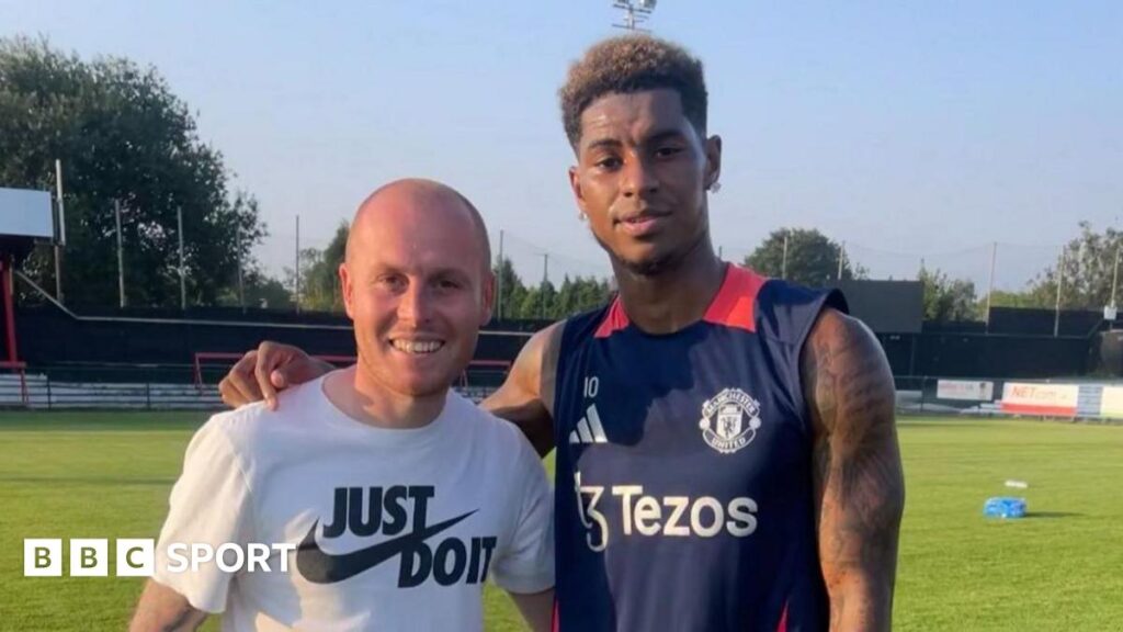 Why are footballers using private coaches?