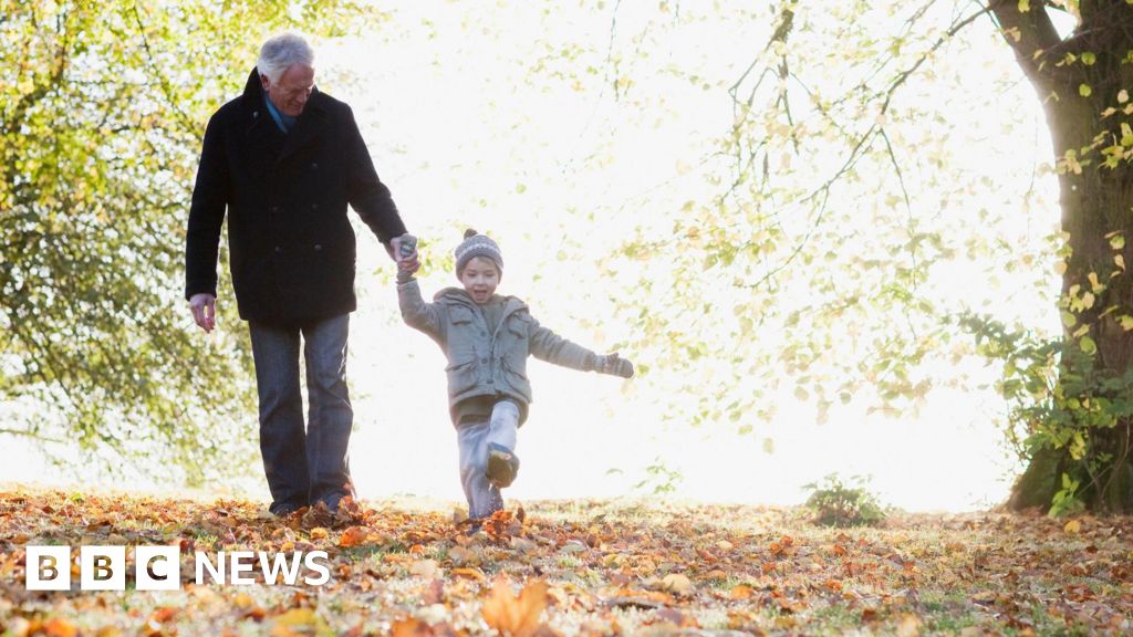 One long walk beats short strolls for a healthy heart, study says One long walk beats short strolls for a healthy heart, study says