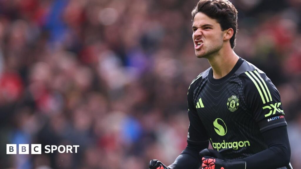 Senne Lammens: Man Utd goalkeeper serenaded on debut
