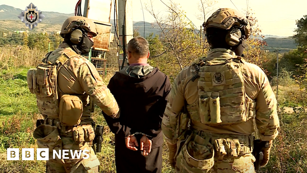Georgia arrests three for trying to illegally buy 2kg of uranium Georgia arrests three for trying to illegally buy 2kg of uranium