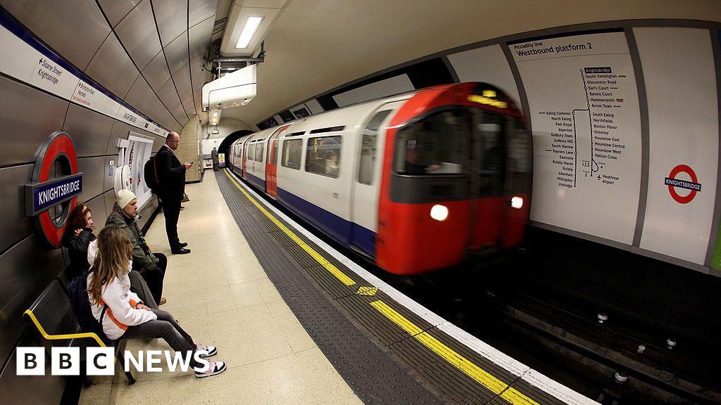 Teenagers appear in court over Transport for London cyber attack