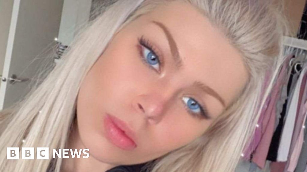 Man guilty of stabbing girlfriend to death in hot tub