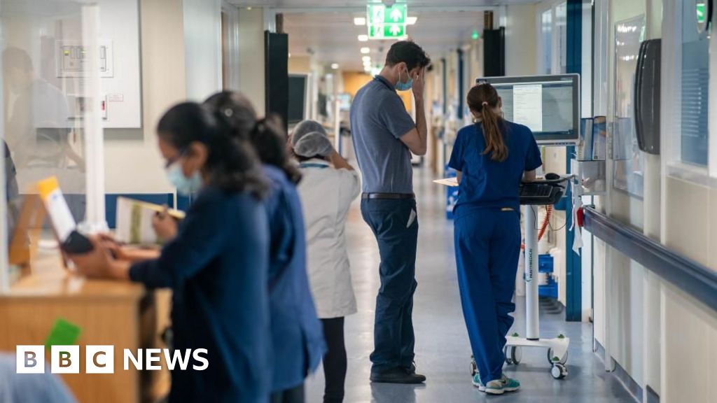 NHS needs up to £3bn extra to avoid cuts, health leaders warn NHS needs up to £3bn extra to avoid cuts, health leaders warn