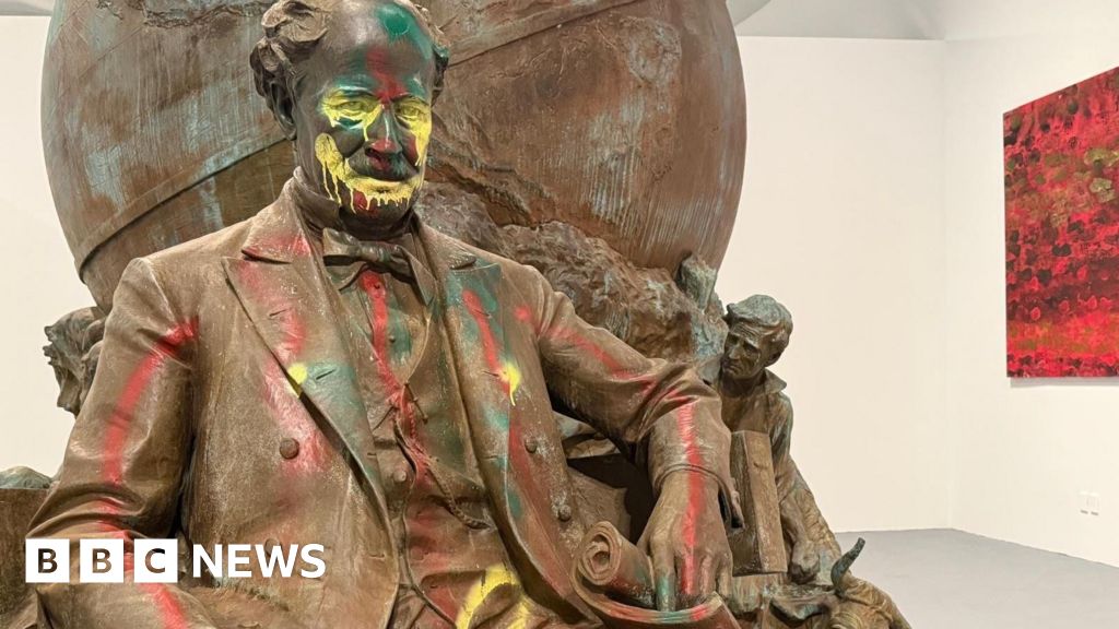 LA turns Confederate statues into art exhibit