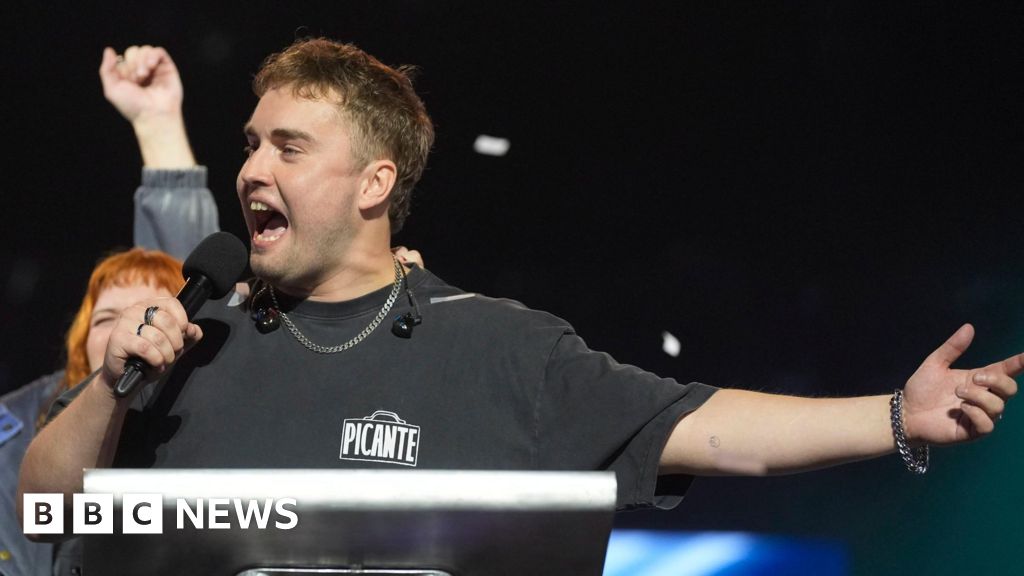 Sam Fender wins the 2025 Mercury Prize for People Watching