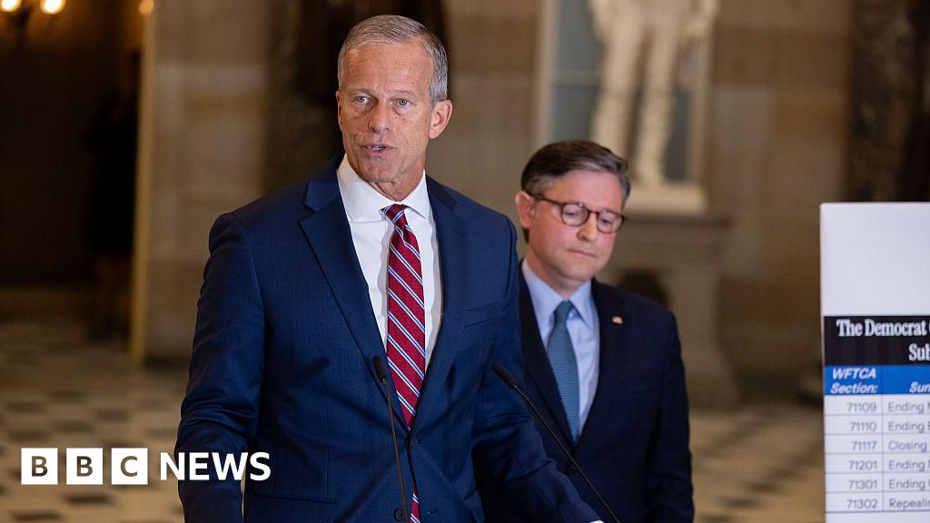 Senate stalemate sends US government shutdown into second week Senate stalemate sends US government shutdown into second week