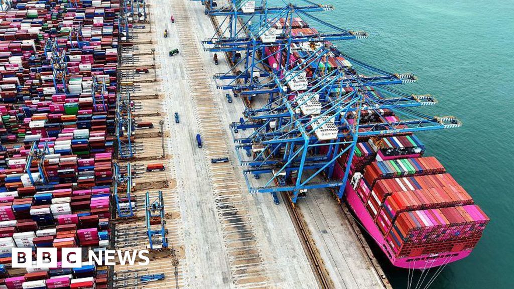 China accuses US of ‘double standards’ over tariff threat China accuses US of ‘double standards’ over tariff threat