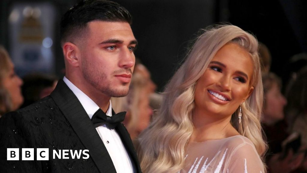 ‘I’m not putting my ring back on yet’