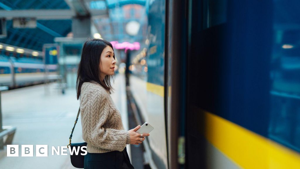 Assaults on rail network more than triple in 10 years