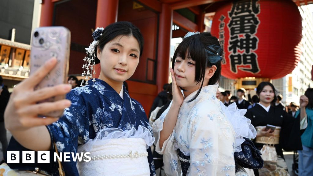 Japan tourism and retail stocks slide after China row Japan tourism and retail stocks slide after China row