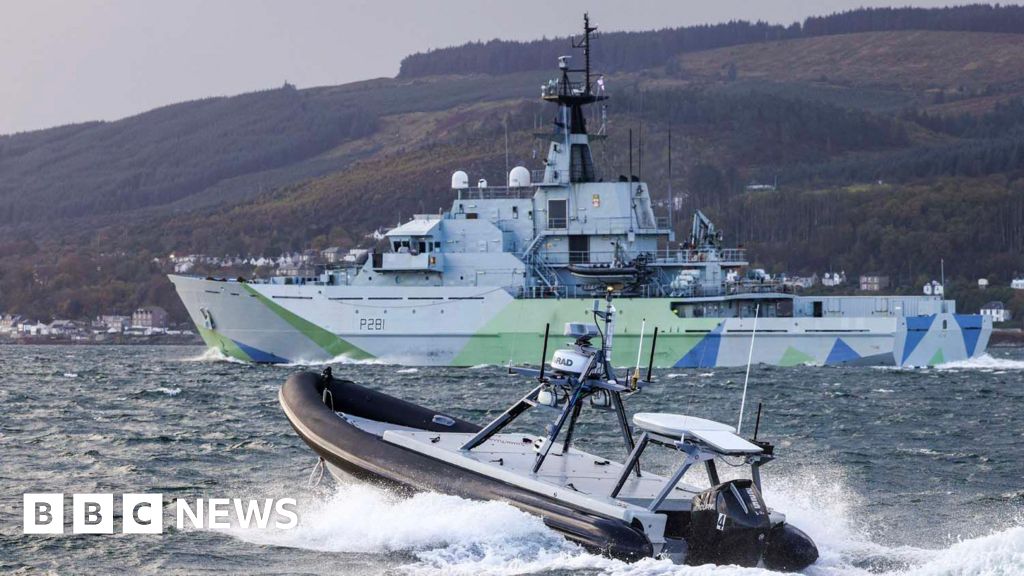 Royal Navy ‘wolf pack’ drone boats in warship trial success