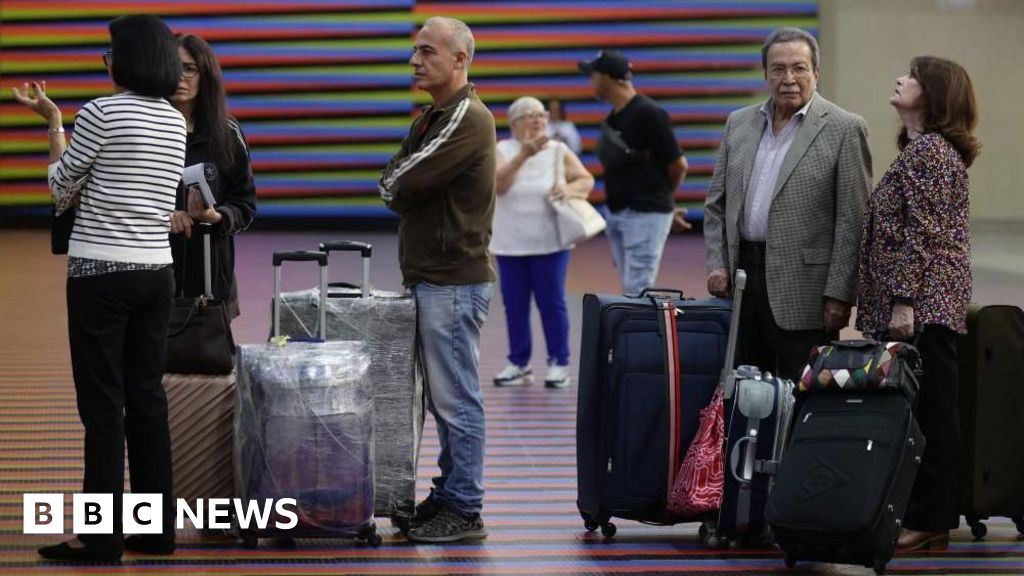 Venezuela bans six international airlines as tensions escalate Venezuela bans six international airlines as tensions escalate