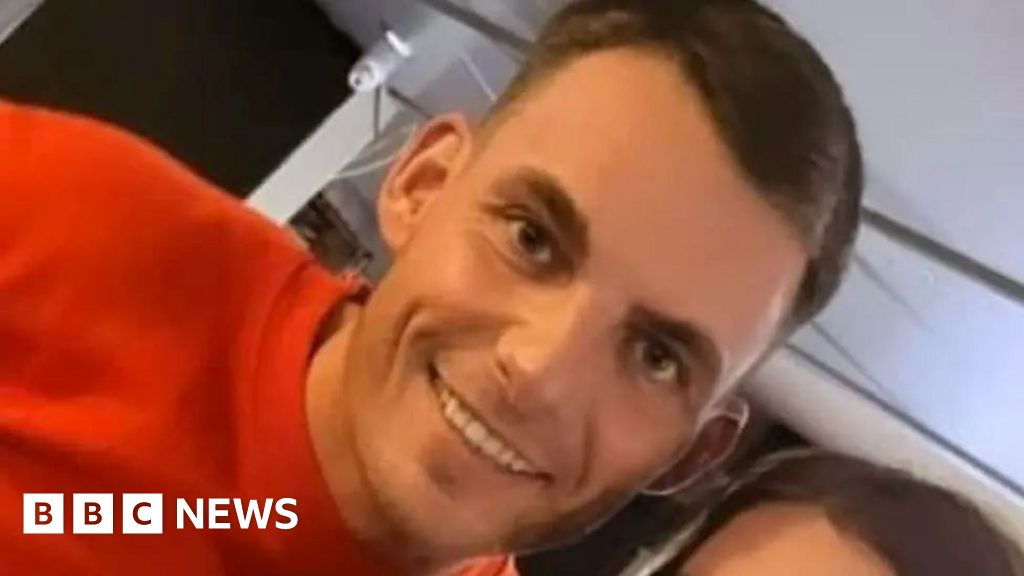 Man pleads guilty to Edinburgh gangland Hogmanay pub murder