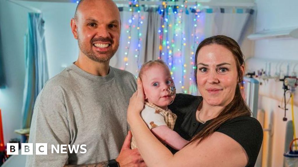 The TikTok mum helping others from her son’s bedside in an Edinburgh hospital