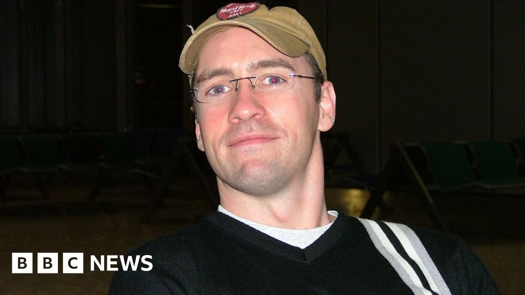 ‘Nice neighbour’ behind Liverpool parade carnage ‘Nice neighbour’ behind Liverpool parade carnage