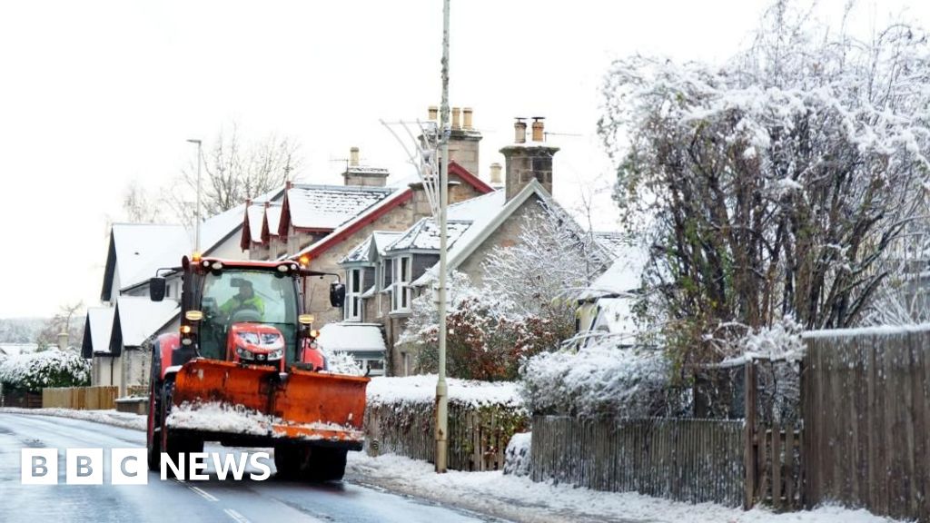 Amber warning for snow as freezing cold snap continues
