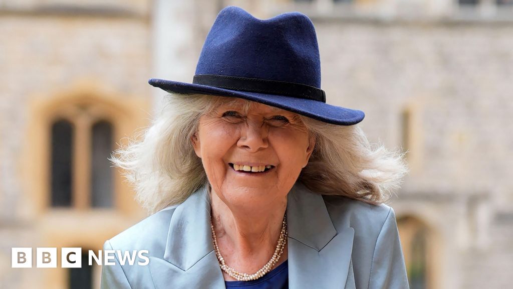 Dame Jilly Cooper’s death caused by head injury, says coroner