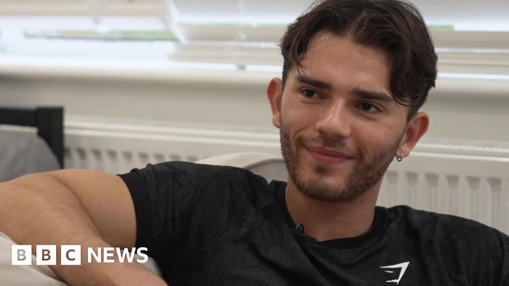 Ladbroke Grove corner shop chance meeting unites son with father Ladbroke Grove corner shop chance meeting unites son with father