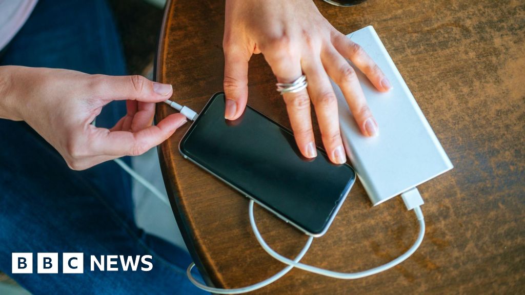 Man catches fire from power bank at Melbourne airport business lounge Man catches fire from power bank at Melbourne airport business lounge