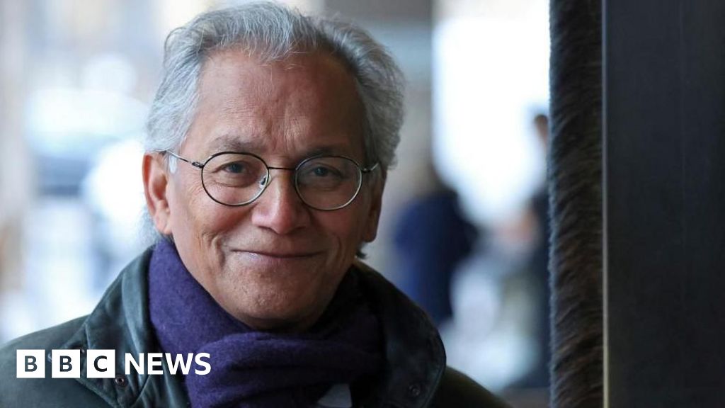 BBC chairman Samir Shah apologises for Panorama Trump edit