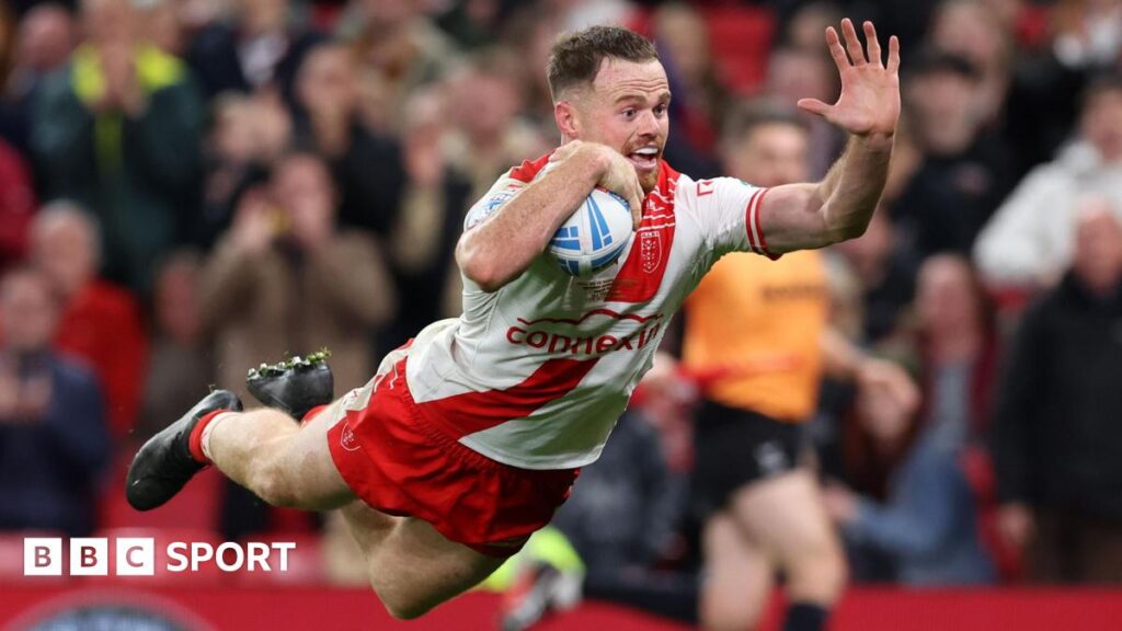 Rugby League Ashes: Joe Burgess to make first England appearance in 10 years