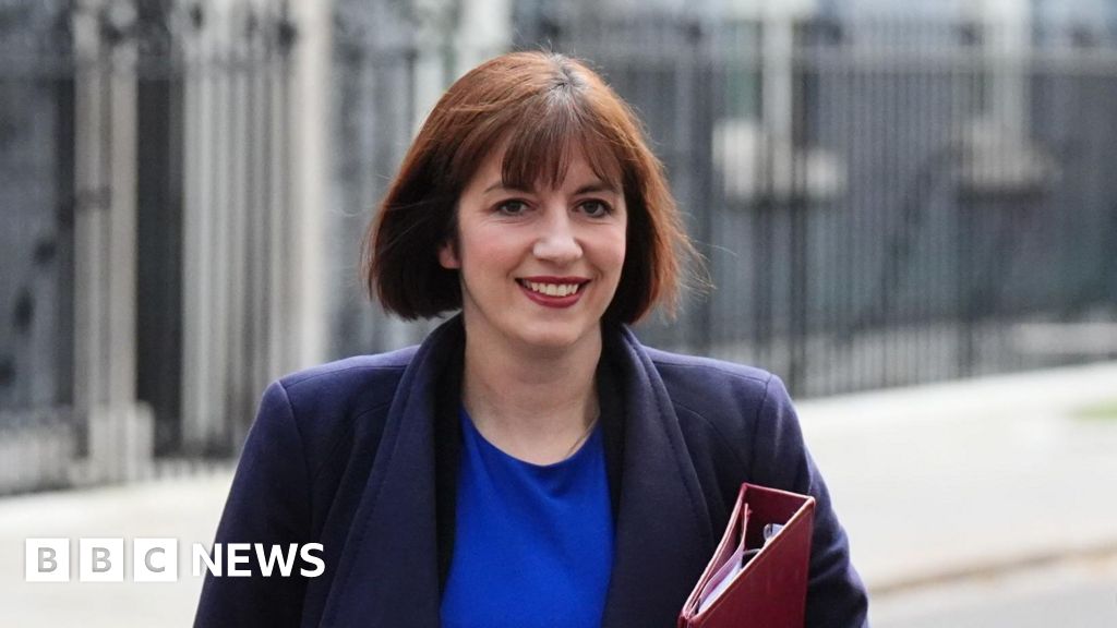 Minister defends ‘pragmatic’ U-turn on workers’ rights